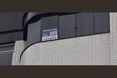 Apartamento à venda com 280m², 3 quartos e 3 vagasAdesivo