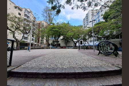 Apartamento à venda com 45m², 1 quarto e sem vagaPraça 