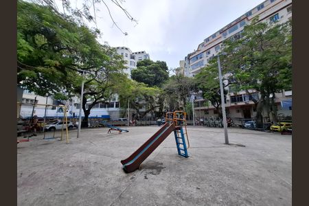 Apartamento à venda com 45m², 1 quarto e sem vagaPraça 
