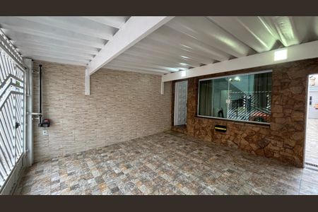 Casa à venda com 145m², 3 quartos e 2 vagas Casa à venda com 145m², 3 quartos e 2 vagasGaragem