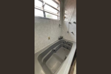 Casa à venda com 145m², 3 quartos e 2 vagas Casa à venda com 145m², 3 quartos e 2 vagasBanheiro