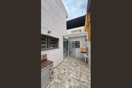 Casa à venda com 145m², 3 quartos e 2 vagas Casa à venda com 145m², 3 quartos e 2 vagasQuintal