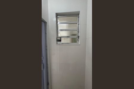 Casa à venda com 145m², 3 quartos e 2 vagas Casa à venda com 145m², 3 quartos e 2 vagasArea de Serviço - Banheiro