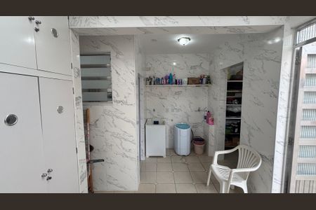 Casa à venda com 145m², 3 quartos e 2 vagas Casa à venda com 145m², 3 quartos e 2 vagasArea de Serviço