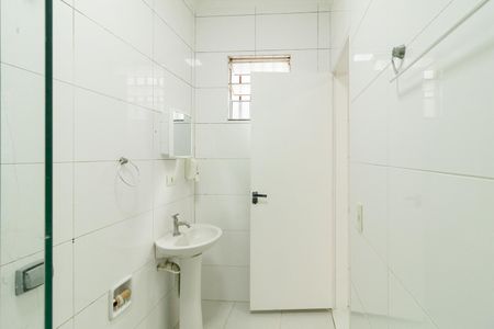 Banheiro Social de casa para alugar com 1 quarto, 50m² em Vila Maria Baixa, São Paulo