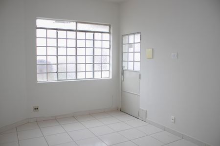 Sala de casa para alugar com 2 quartos, 80m² em Renascença, Belo Horizonte