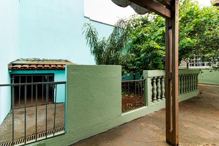 Casa para alugar com 110m², 2 quartos e 3 vagas Casa para alugar com 110m², 2 quartos e 3 vagasÁrea externa