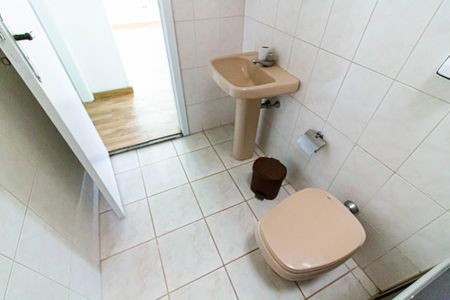 Casa para alugar com 110m², 2 quartos e 3 vagas Casa para alugar com 110m², 2 quartos e 3 vagasBanheiro