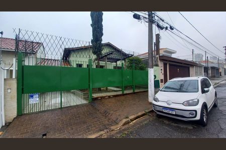 Casa para alugar com 110m², 2 quartos e 3 vagas Casa para alugar com 110m², 2 quartos e 3 vagasFachada + Plaquinha