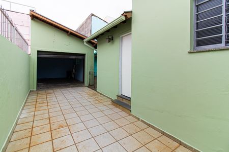Casa para alugar com 110m², 2 quartos e 3 vagas Casa para alugar com 110m², 2 quartos e 3 vagasÁrea externa / Garagem