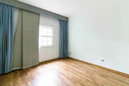 Casa para alugar com 110m², 2 quartos e 3 vagas Casa para alugar com 110m², 2 quartos e 3 vagasQuarto