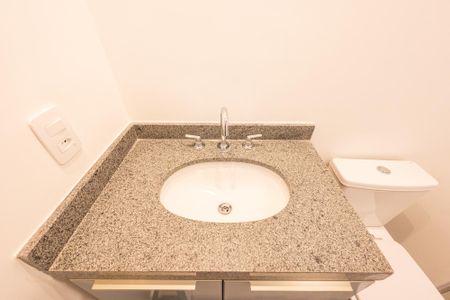 Studio para alugar com 19m², 1 quarto e sem vaga Studio para alugar com 19m², 1 quarto e sem vagaBanheiro Social