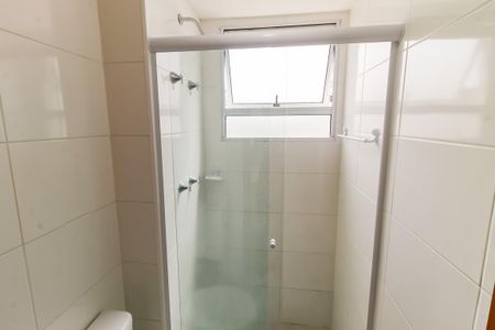 Banheiro de apartamento para alugar com 2 quartos, 40m² em Parque Esmeralda, São Paulo