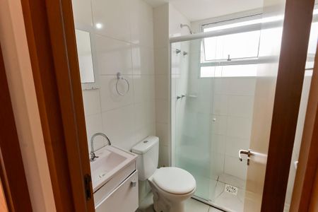 Banheiro de apartamento para alugar com 2 quartos, 40m² em Parque Esmeralda, São Paulo