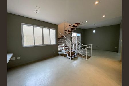 Sala de casa de condomínio à venda com 3 quartos, 180m² em Rio Pequeno, São Paulo