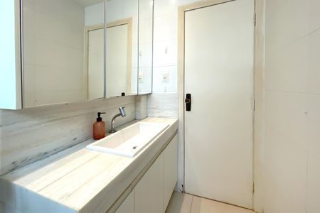 Apartamento à venda com 75m², 2 quartos e 1 vagaBanheiro