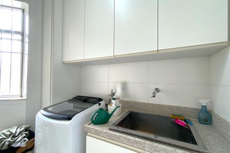 Apartamento à venda com 75m², 2 quartos e 1 vagaÁrea de Serviço