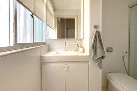 Apartamento à venda com 75m², 2 quartos e 1 vagaBanheiro da Suíte 1