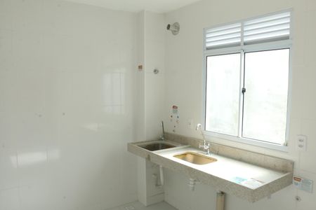 Cozinha e Área de Serviço de apartamento para alugar com 2 quartos, 36m² em Jardim Alvorada, Nova Iguaçu