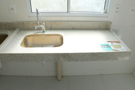 Cozinha - Torneira de apartamento para alugar com 2 quartos, 36m² em Jardim Alvorada, Nova Iguaçu