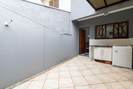 Casa à venda com 77m², 2 quartos e 2 vagas Casa à venda com 77m², 2 quartos e 2 vagasGaragem