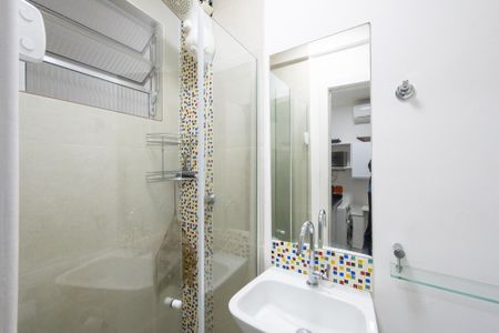 Banheiro Social de kitnet/studio para alugar com 1 quarto, 22m² em Mirandópolis, São Paulo