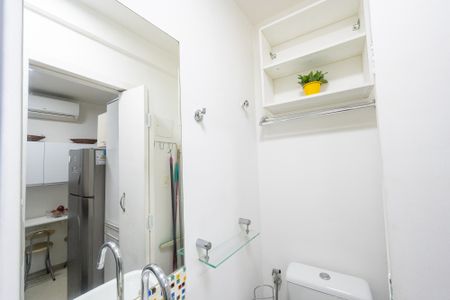 Banheiro Social de kitnet/studio para alugar com 1 quarto, 22m² em Mirandópolis, São Paulo