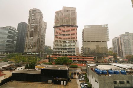 Varanda de apartamento para alugar com 4 quartos, 117m² em Jardim das Acacias, São Paulo