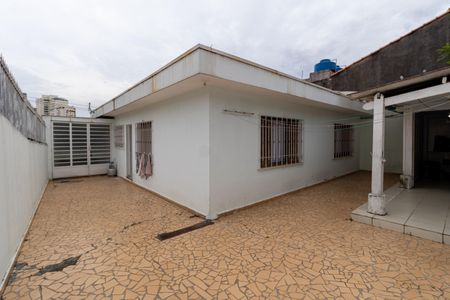 Casa à venda com 249m², 3 quartos e 6 vagasQuintal