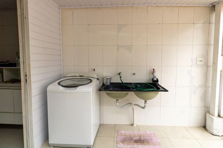 Casa à venda com 249m², 3 quartos e 6 vagasÁrea de Serviço