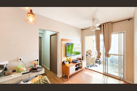 Sala de apartamento à venda com 2 quartos, 47m² em Padroeira, Osasco