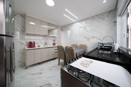 Casa à venda com 173m², 3 quartos e 2 vagasCozinha