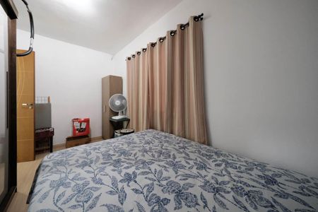 Casa à venda com 173m², 3 quartos e 2 vagasQuarto 1