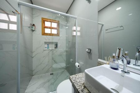 Casa à venda com 173m², 3 quartos e 2 vagasBanheiro