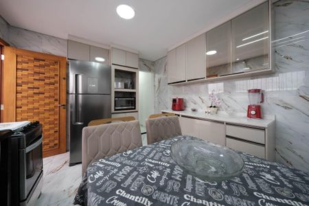 Casa à venda com 173m², 3 quartos e 2 vagasCozinha