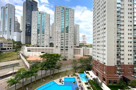 Vista da Sala de apartamento à venda com 3 quartos, 104m² em Vila da Serra, Nova Lima