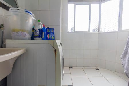 Apartamento à venda com 80m², 3 quartos e 2 vagas Apartamento à venda com 80m², 3 quartos e 2 vagasÁrea de Serviço