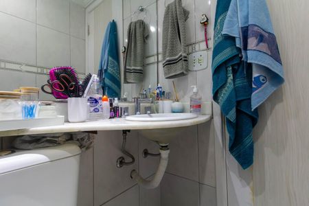 Apartamento à venda com 80m², 3 quartos e 2 vagas Apartamento à venda com 80m², 3 quartos e 2 vagasBanheiro 2
