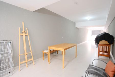 Casa à venda com 160m², 3 quartos e 4 vagasGaragem