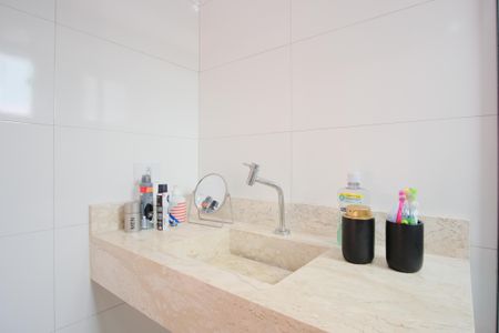 Casa à venda com 160m², 3 quartos e 4 vagasBanheiro da Suíte