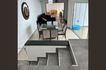 Casa à venda com 4 quartos, 350m² em Jardim Pacaembu, Jundiaí