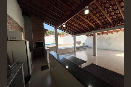 Casa à venda com 2 quartos, 607m² em Vila Jeriva, Várzea Paulista