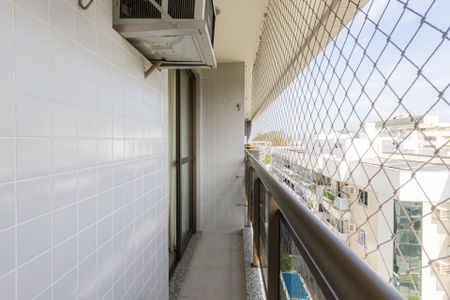 Apartamento à venda com 68m², 2 quartos e 1 vaga