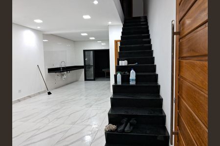 Casa à venda com 3 quartos, 160m² em Parque das Nações, Santo André
