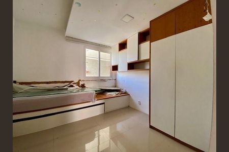 Apartamento à venda com 3 quartos, 221m² em Icaraí, Niterói