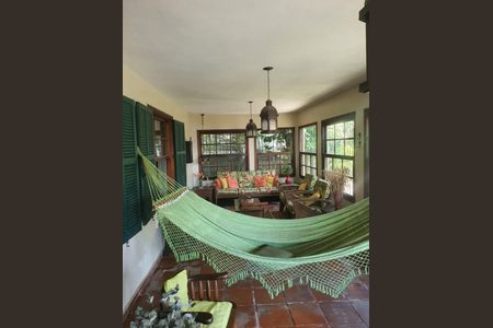 Casa à venda com 4 quartos, 374m² em Charitas, Niterói