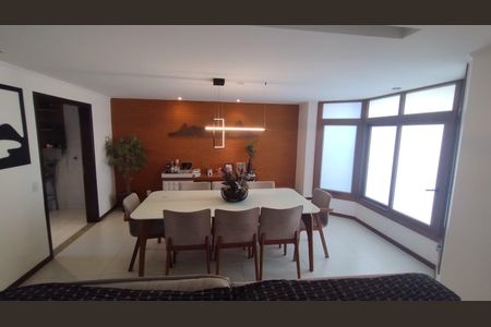 Casa à venda com 4 quartos, 160m² em Piratininga, Niterói