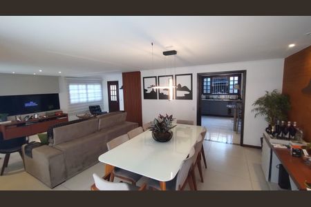 Casa à venda com 4 quartos, 160m² em Piratininga, Niterói