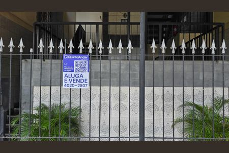 Apartamento à venda com 61m², 2 quartos e 1 vagaFachada com placa