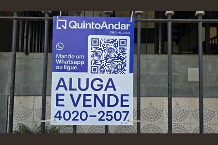 Apartamento à venda com 61m², 2 quartos e 1 vagaFachada com placa